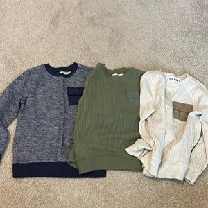 Lot of 3 5t Old Navy long sleeve pocket tees.